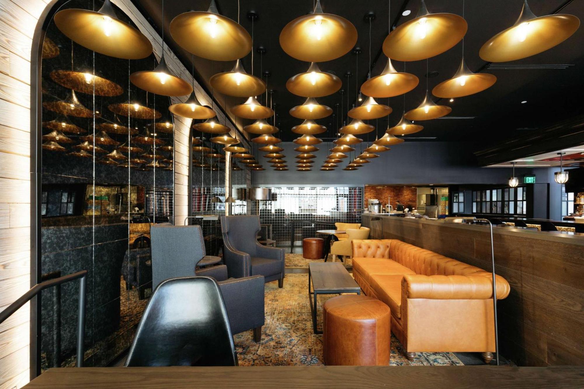 Hilton Garden Inn Denver Union Station Екстериор снимка